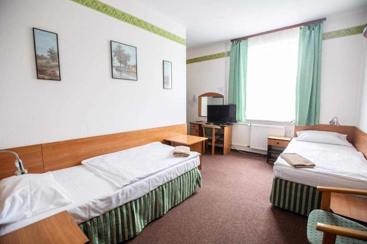 Отель Hotel Margo Cedynia